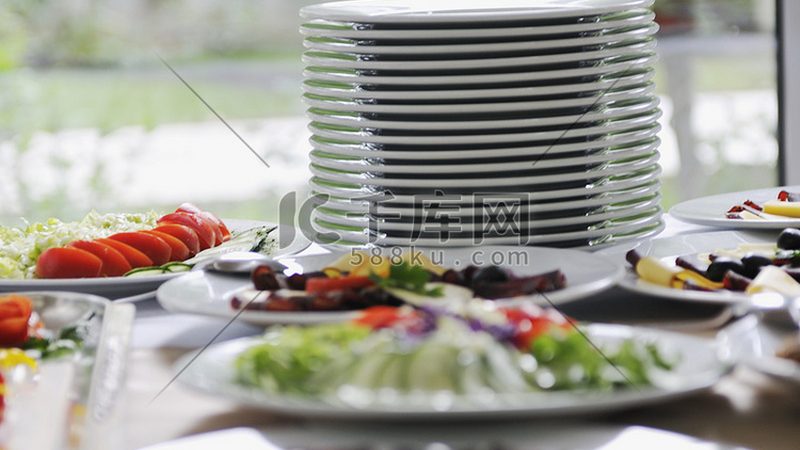 餐饮供应链加盟，如何选择优质品牌？**